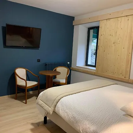 Logis Restaurant Des Sapins 3*