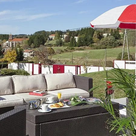 Logis Restaurant Des Sapins ホテル Lanarce