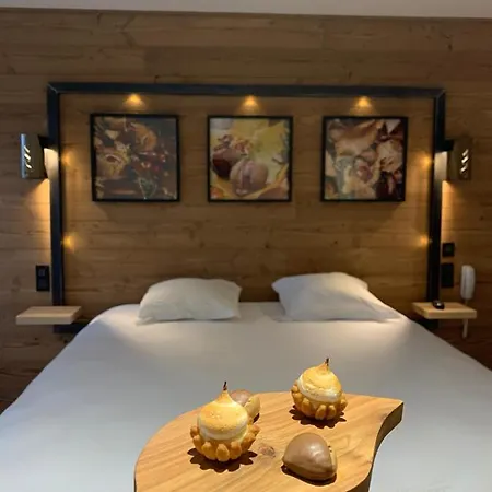 Logis Restaurant Des Sapins ホテル Lanarce