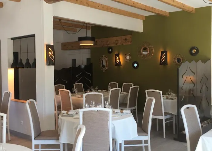 Logis Restaurant Des Sapins Hotel Lanarce