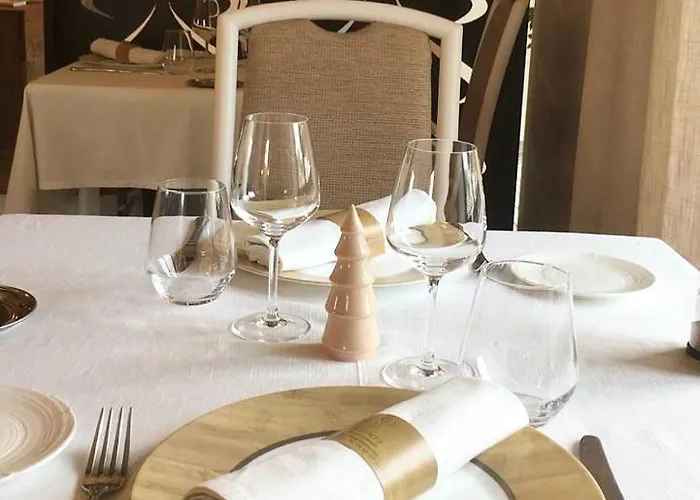 Hotel Logis Restaurant Des Sapins 3*