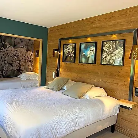 Hotel Logis Restaurant Des Sapins 3*