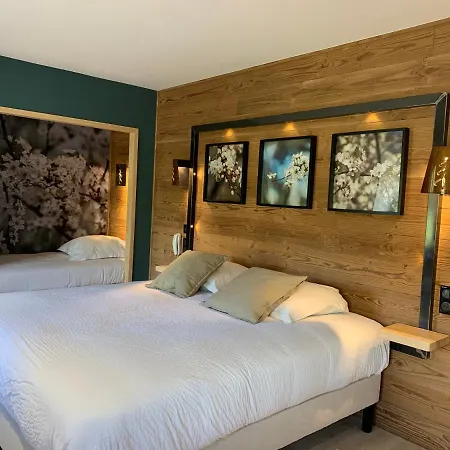 Hotel Logis Restaurant Des Sapins 3*