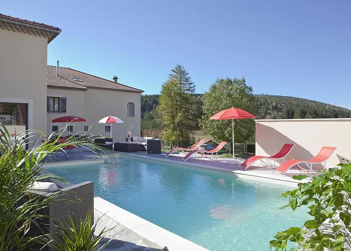 Logis Restaurant Des Sapins 3* Lanarce